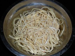 三分钟的快手菜——凉拌百叶丝的做法步骤:7