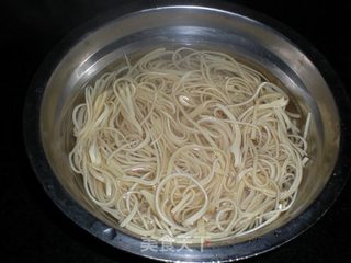 三分钟的快手菜——凉拌百叶丝的做法步骤:10