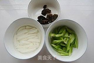 西芹炒山药的做法步骤:3