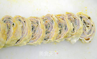 香椿猪肉豆皮卷的做法步骤:9