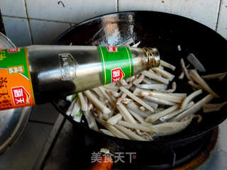 蚝油藕条的做法步骤：6