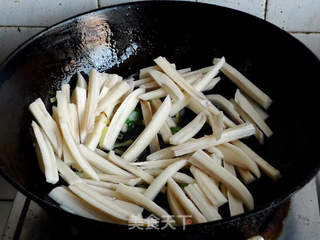 蚝油藕条的做法步骤：4