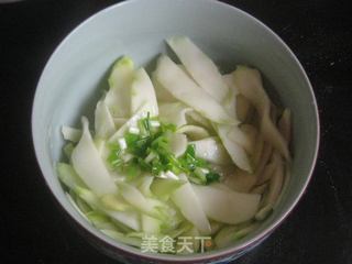 辣油凉拌剥杆菜的做法步骤:6