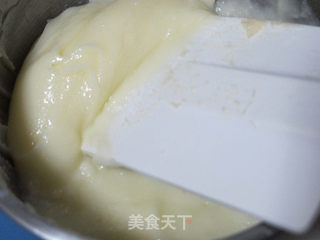 草莓奶酪小面包的做法步骤:2
