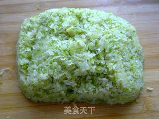 素馅蒸饺的做法步骤：2