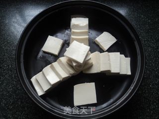 【塔吉锅】---牛肉豆腐蔬菜煲的做法步骤:2