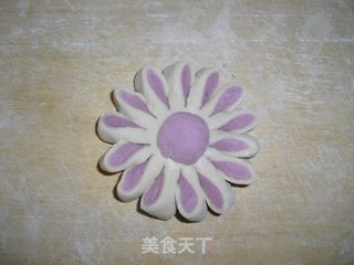 面食也能如花朵般绽放：菊花包的做法步骤：4