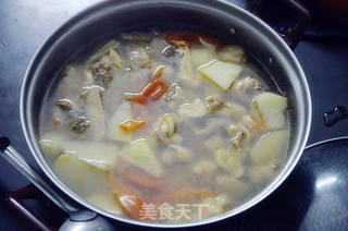 蕃茄薯仔炖鸡汤的做法步骤:7