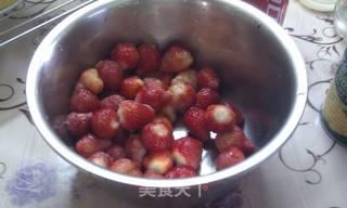 美味草莓慕斯蛋糕的做法步骤:2