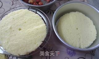 美味草莓慕斯蛋糕的做法步骤:3