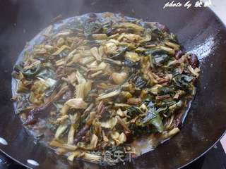 茶树菇梅菜扣肉的做法步骤:11