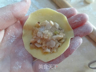 三色双菇鲈鱼饺子的做法步骤:10