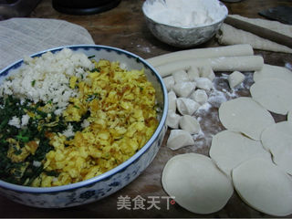 农家饭之三小蒜鸡蛋馍花素饺子的做法步骤:6