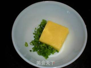 电饭煲版——葱香吐司的做法步骤:2