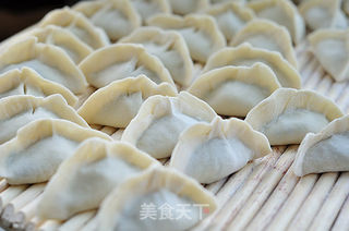 荠菜饺子的做法步骤:8