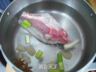 东北菜【酸菜汆白肉】的做法步骤：7