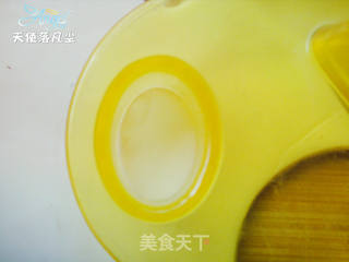 用食物给宝宝讲经典童话故事——小蝌蚪找妈妈的做法步骤:9