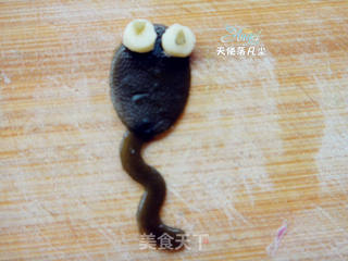 用食物给宝宝讲经典童话故事——小蝌蚪找妈妈的做法步骤:13