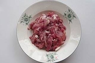 鱼腥草炒肉丝的做法步骤:2