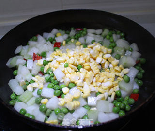 {健康素食}春季减肥菜谱 豌豆炒冬瓜的做法步骤:5