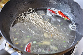 菠菜鸡蛋炖粉条的做法步骤:6