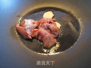 菠萝番茄炒牛肉的做法步骤:2