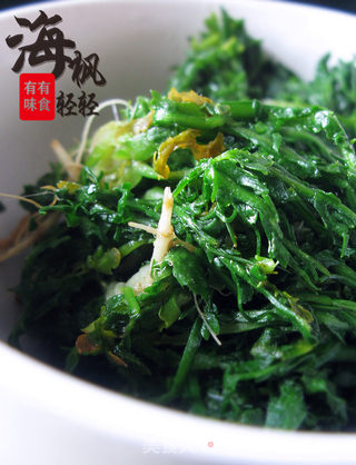 荠菜腊肠煲仔饭（微波菜肴）的做法步骤：1