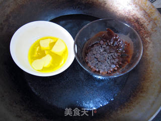电饭煲巧克力香蕉蛋糕的做法步骤:5