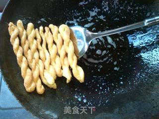 一看就会做——香酥脆爽8字麻花的做法步骤：14