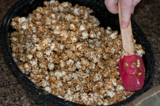 焦糖爆米花--Caramel Popcorn的做法步骤:7