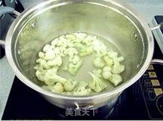 干锅菜花五花肉的做法步骤:2