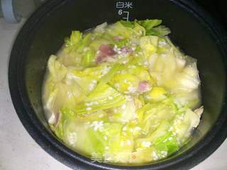 咸酸饭(咸肉包菜菜饭)的做法步骤:6
