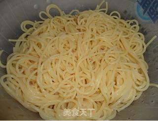 海鲜意大利面的做法步骤:2
