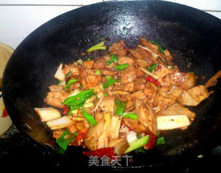 蒜香回锅肉的做法步骤:8