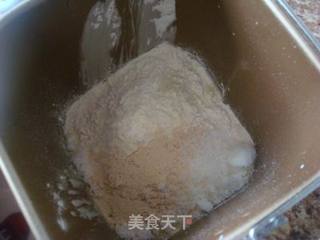 不信你不馋——培根面包的做法步骤：1