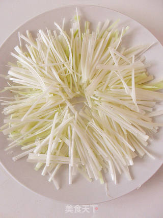 【传统北京风味菜】京酱肉丝的做法步骤:5