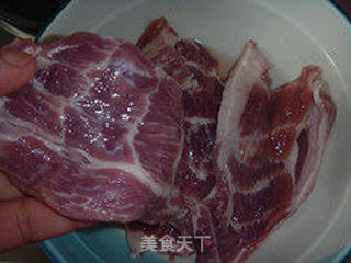 蜜汁葱香烤肉的做法步骤:2