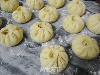 玉米面鲜肉包子的做法步骤:11