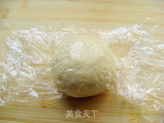 电饼铛葱香饼干的做法步骤:3