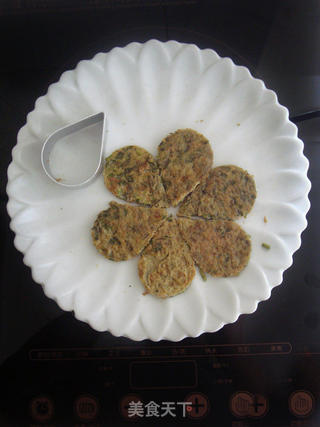 把明媚的“春天”揉进饭团里——香椿蛋饼饭团的做法步骤:10