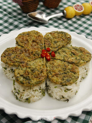 把明媚的“春天”揉进饭团里——香椿蛋饼饭团的做法步骤:12