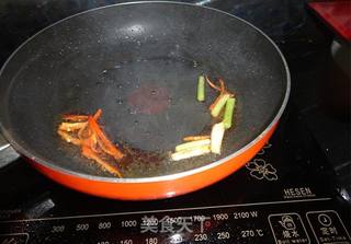 酱爆小鱿的做法步骤:8