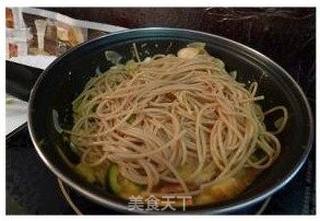意式美味—黑椒牛肉丸意面的做法步骤:7