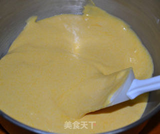 卡通版南瓜戚风蛋糕——小熊蛋糕的做法步骤:12