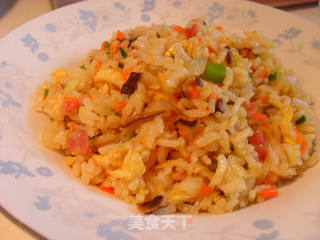 五彩蛋炒饭的做法步骤:10