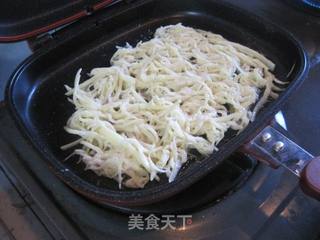 土豆薄饼的做法步骤:6