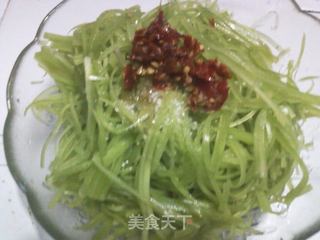 翡翠莴苣丝的做法步骤:4