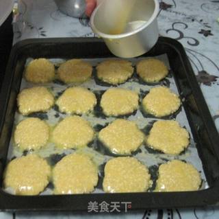 简单易做又好吃的芝麻酥的做法步骤:9
