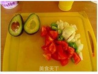 墨西哥风味小吃—牛油果泥+玉米薄脆片Tortilla的做法步骤:2