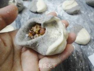 黑白配-----香菇猪肉包子的做法步骤:11